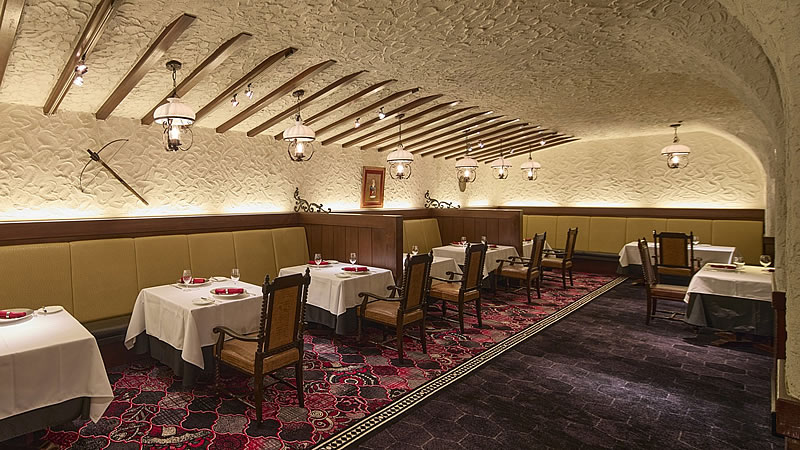 カステリアンルーム